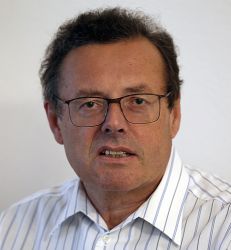 Dr Michael Gruber