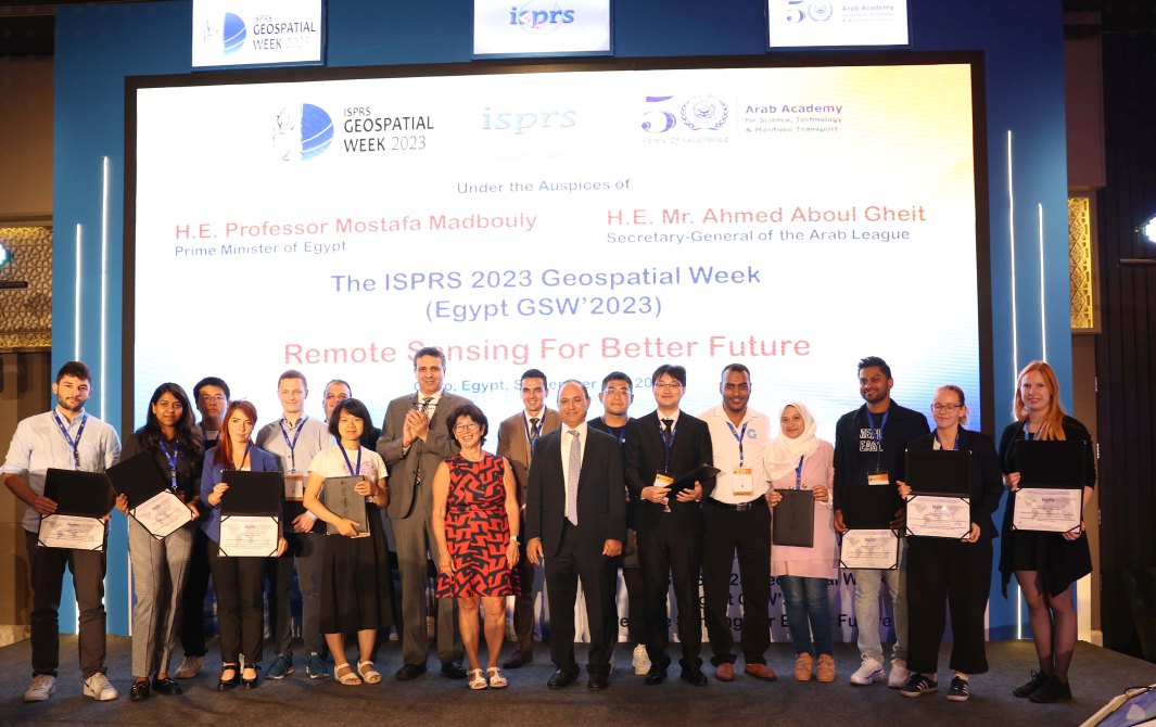 ISPRS President, Prof. Lena Halounova, GSW’2023 Director, Prof. Naser El-Sheimy, and Prof. Alaa Abdelbarry, Chair of the LOC, with the recipients of the Best Papers Awards